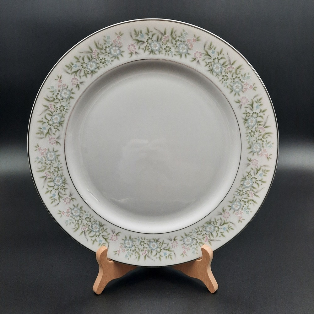 Taihei China Japan Floral Dinner Plate‎ – Blue Pink Flower Rim, 10"